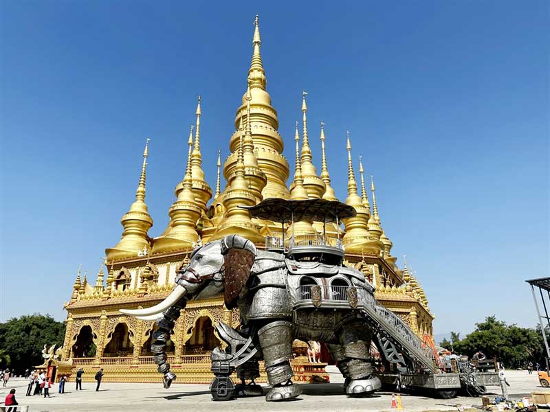 Xishuangbanna, Yunnan - Elefantes mecánicos